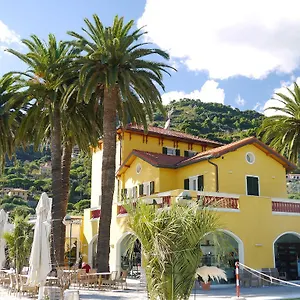 https://villa-eva-beach.hotelitalianriviera.com